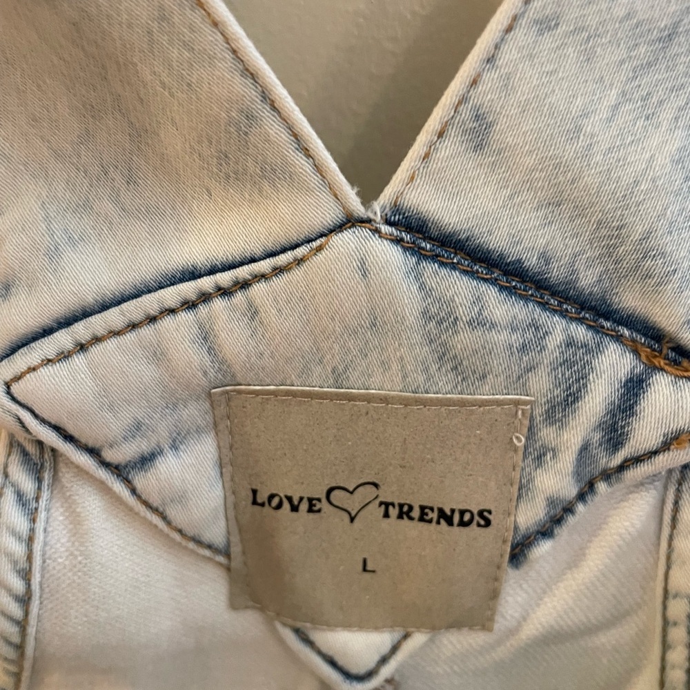 Love Tree Light Wash Denim Skort Gardengirl Overalls - Picture 2 of 6